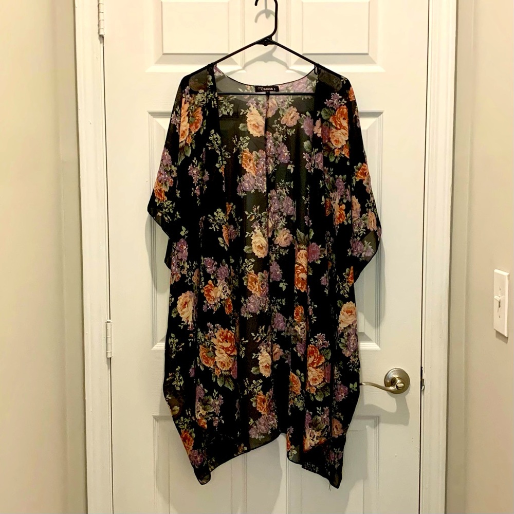 Hint of Blush Black Floral Kimono